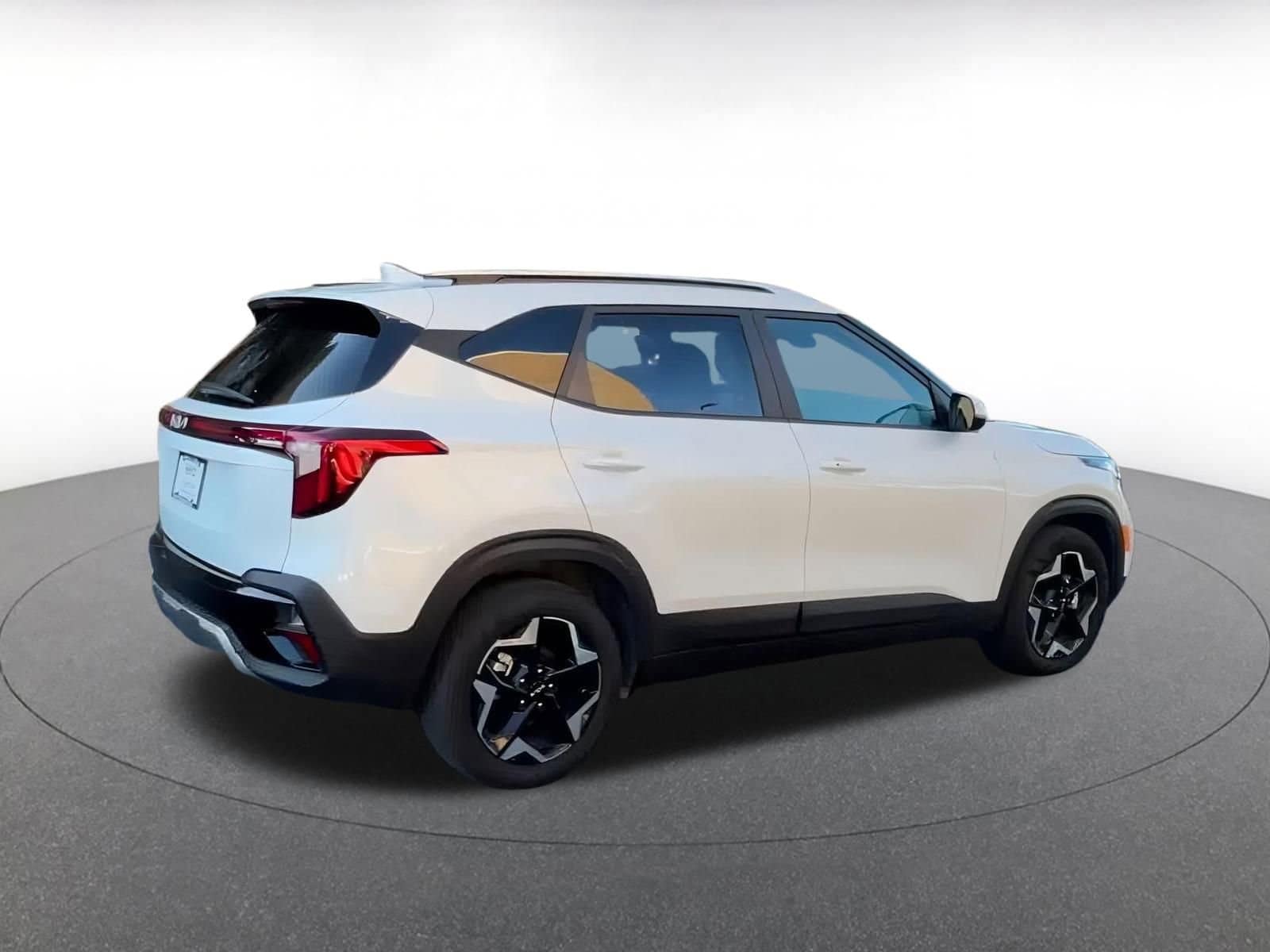 Thumbnail: 2025 Kia Seltos - 12