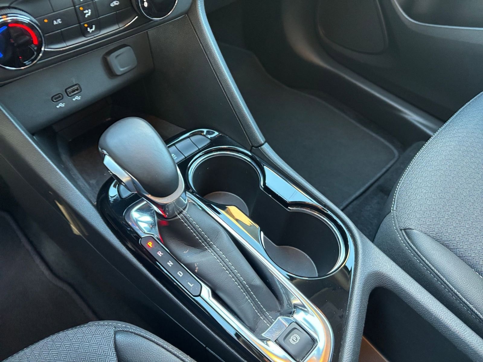 Thumbnail: 2025 Buick Encore GX - 35