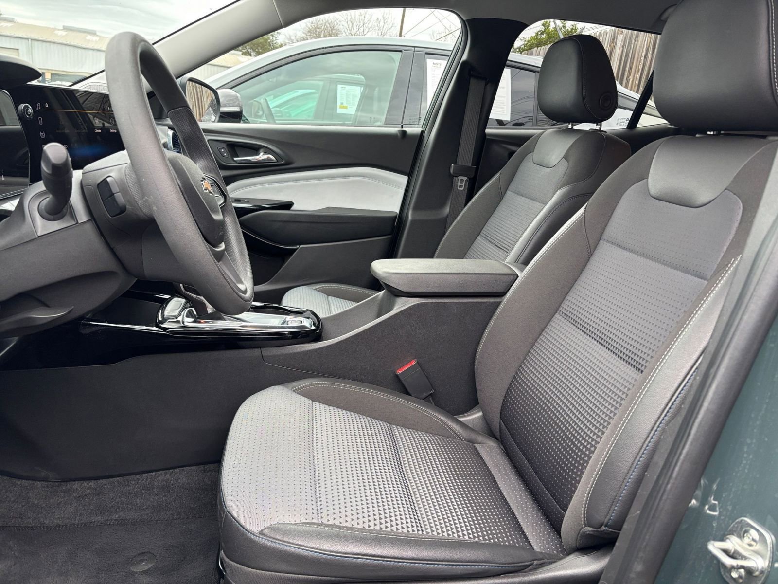 Thumbnail: 2025 Chevrolet Trax - 21