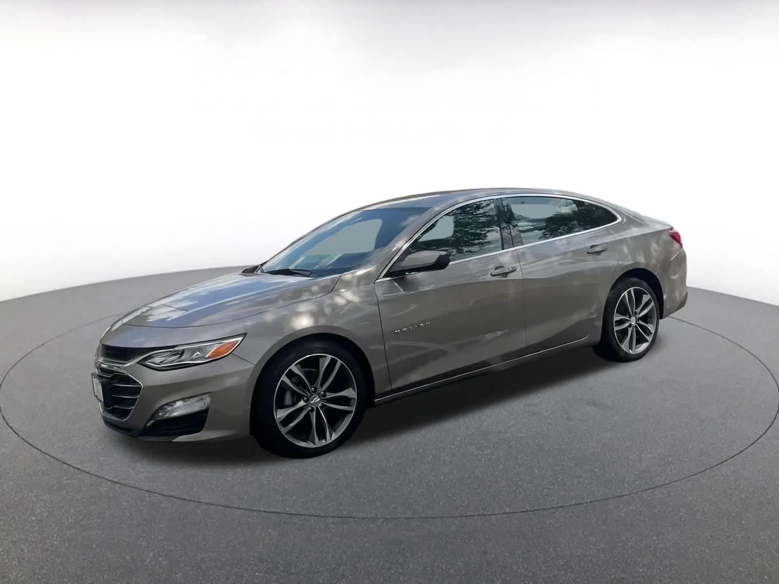 Thumbnail: 2024 Chevrolet Malibu - 6