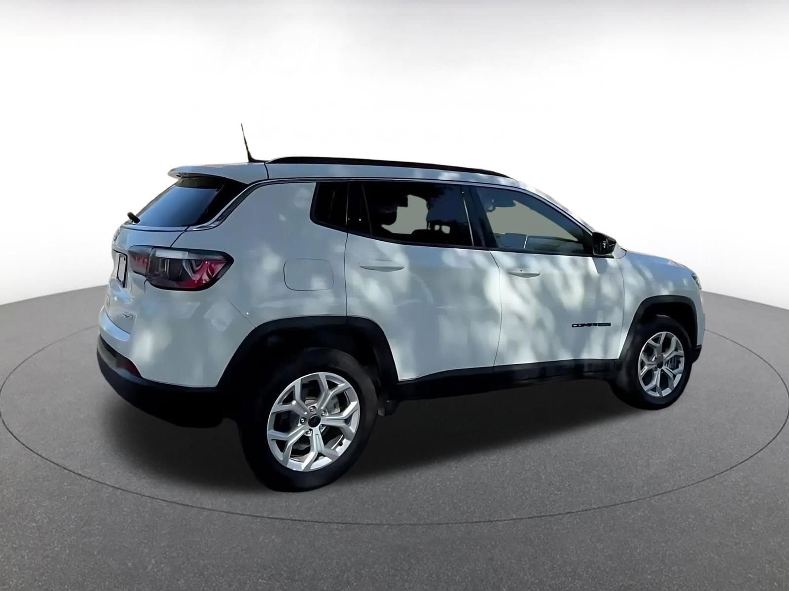 Thumbnail: 2025 Jeep Compass - 15