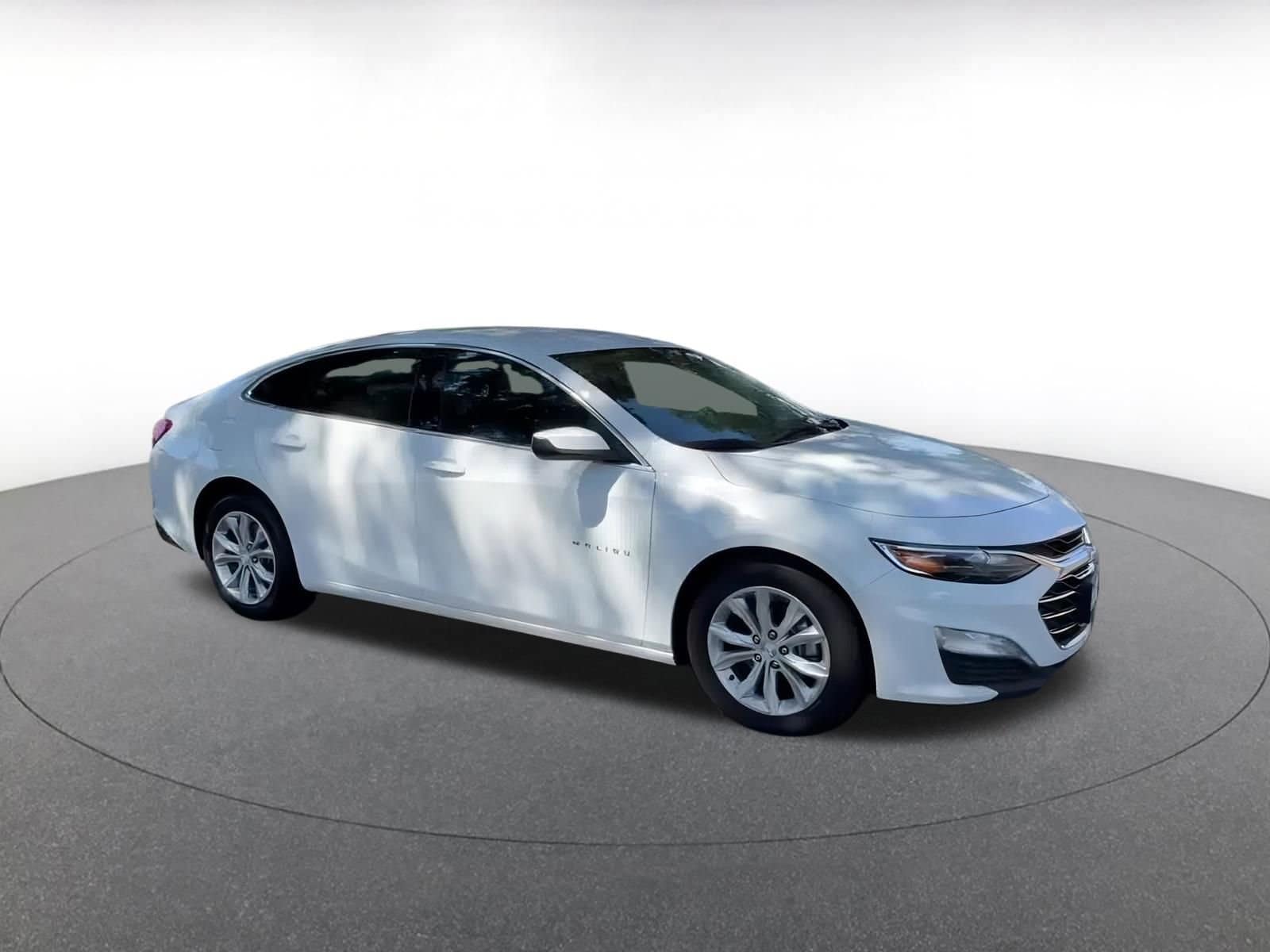 Thumbnail: 2024 Chevrolet Malibu - 2