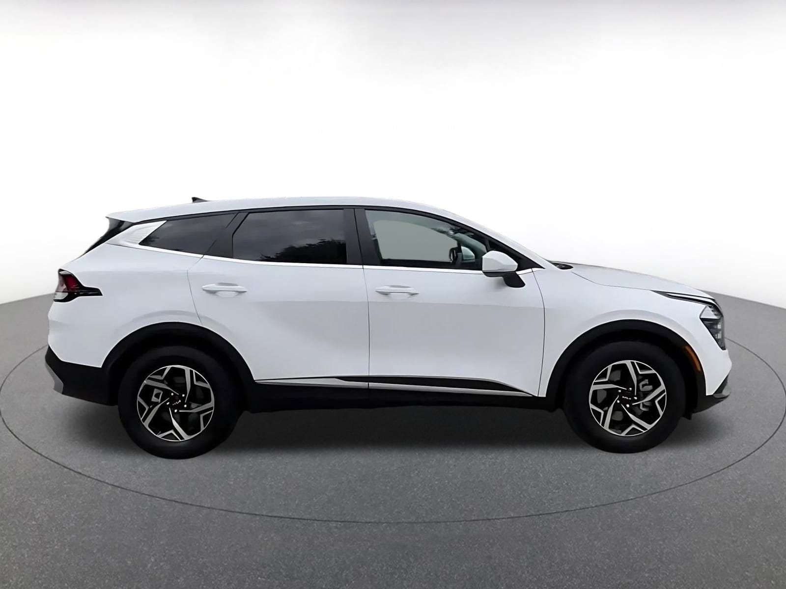 Thumbnail: 2025 Kia Sportage - 16