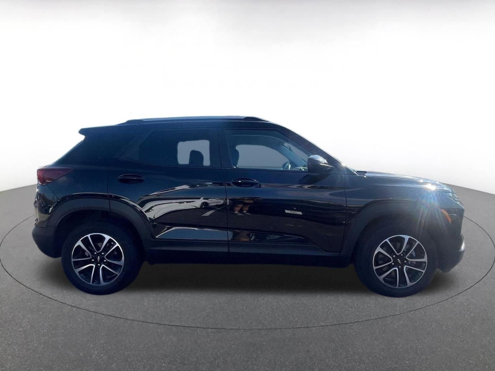 Thumbnail: 2025 Chevrolet TrailBlazer - 15