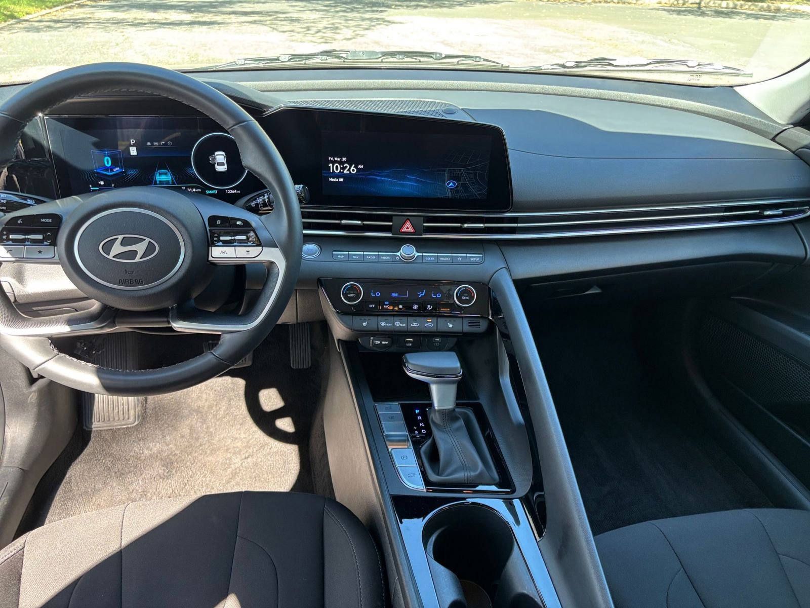 Thumbnail: 2025 Hyundai Elantra - 28