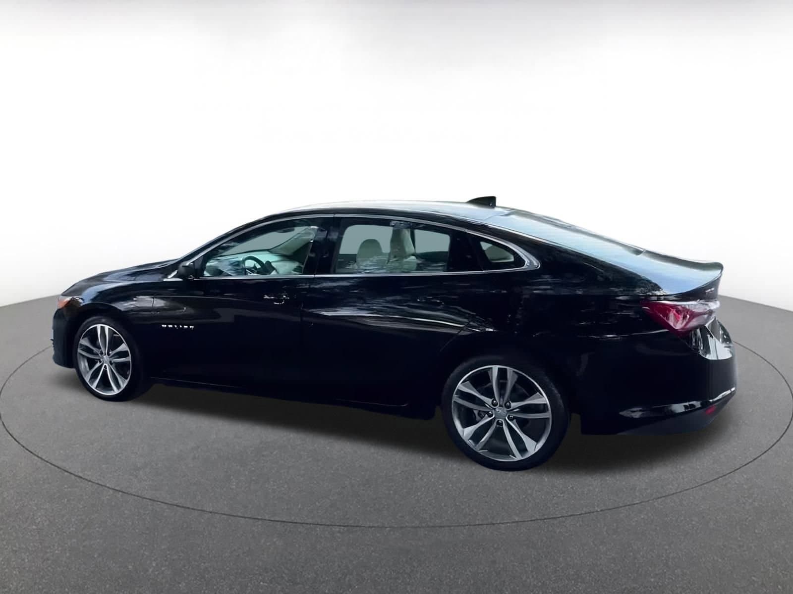 Thumbnail: 2024 Chevrolet Malibu - 11