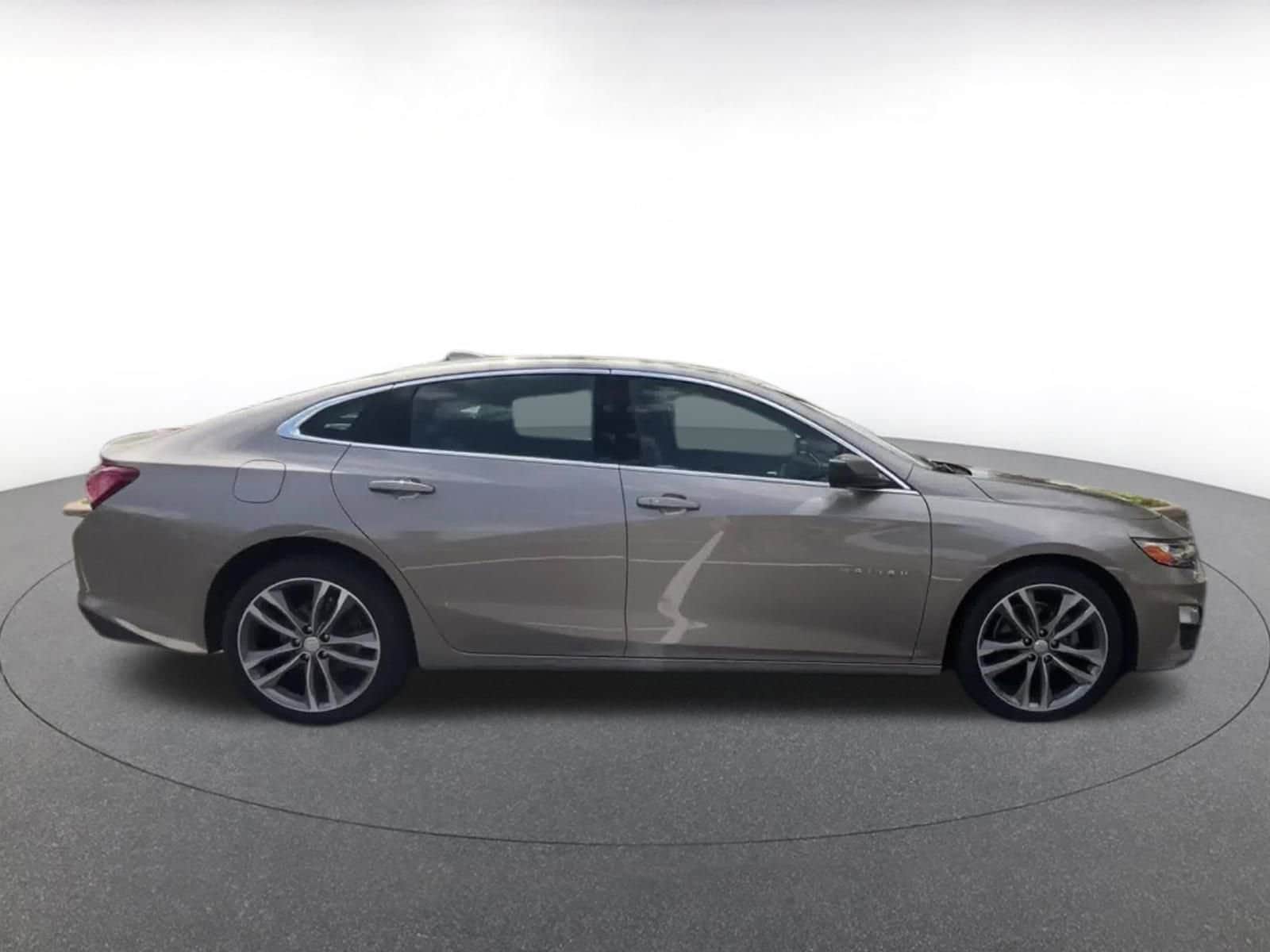 Thumbnail: 2024 Chevrolet Malibu - 16