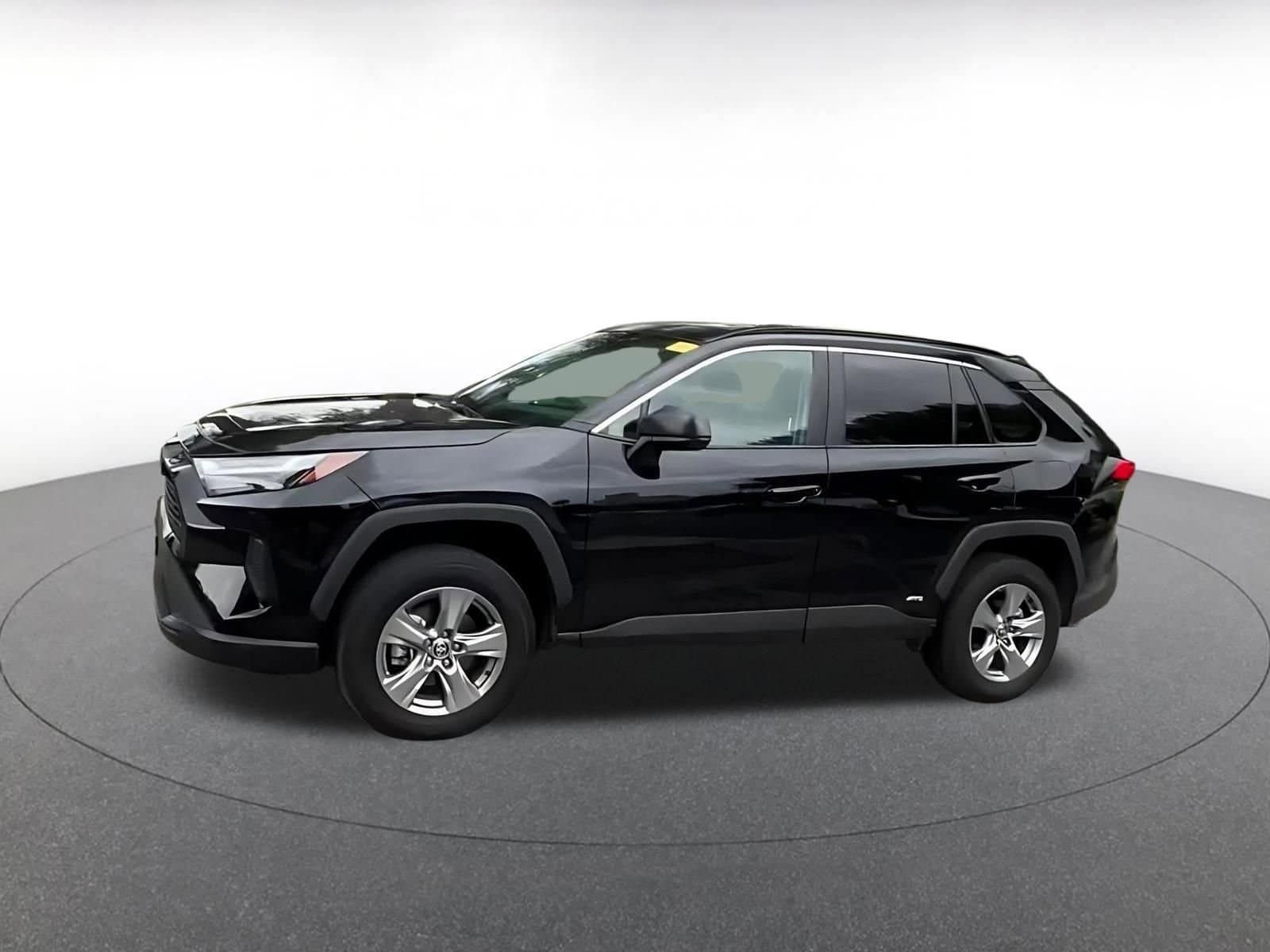 Thumbnail: 2025 Toyota RAV4 - 6