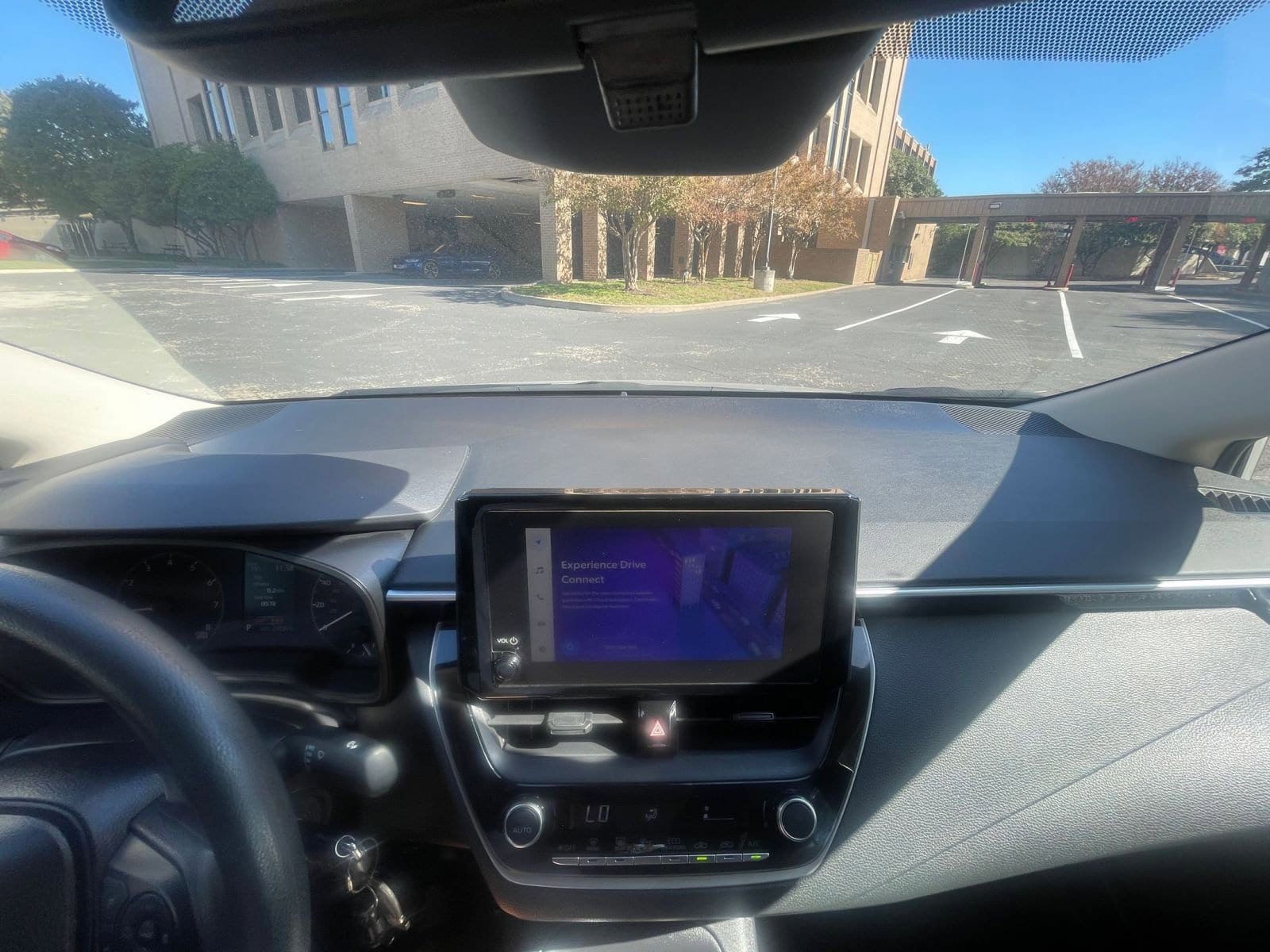 Thumbnail: 2025 Toyota Corolla - 27