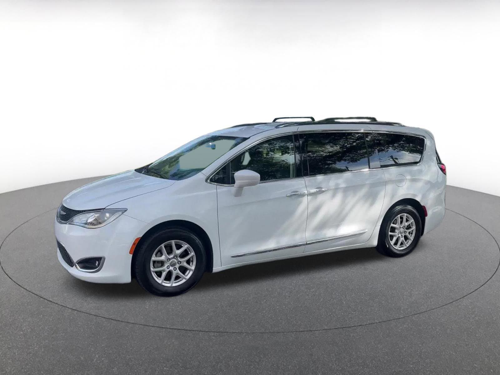 Thumbnail: 2020 Chrysler Pacifica - 6