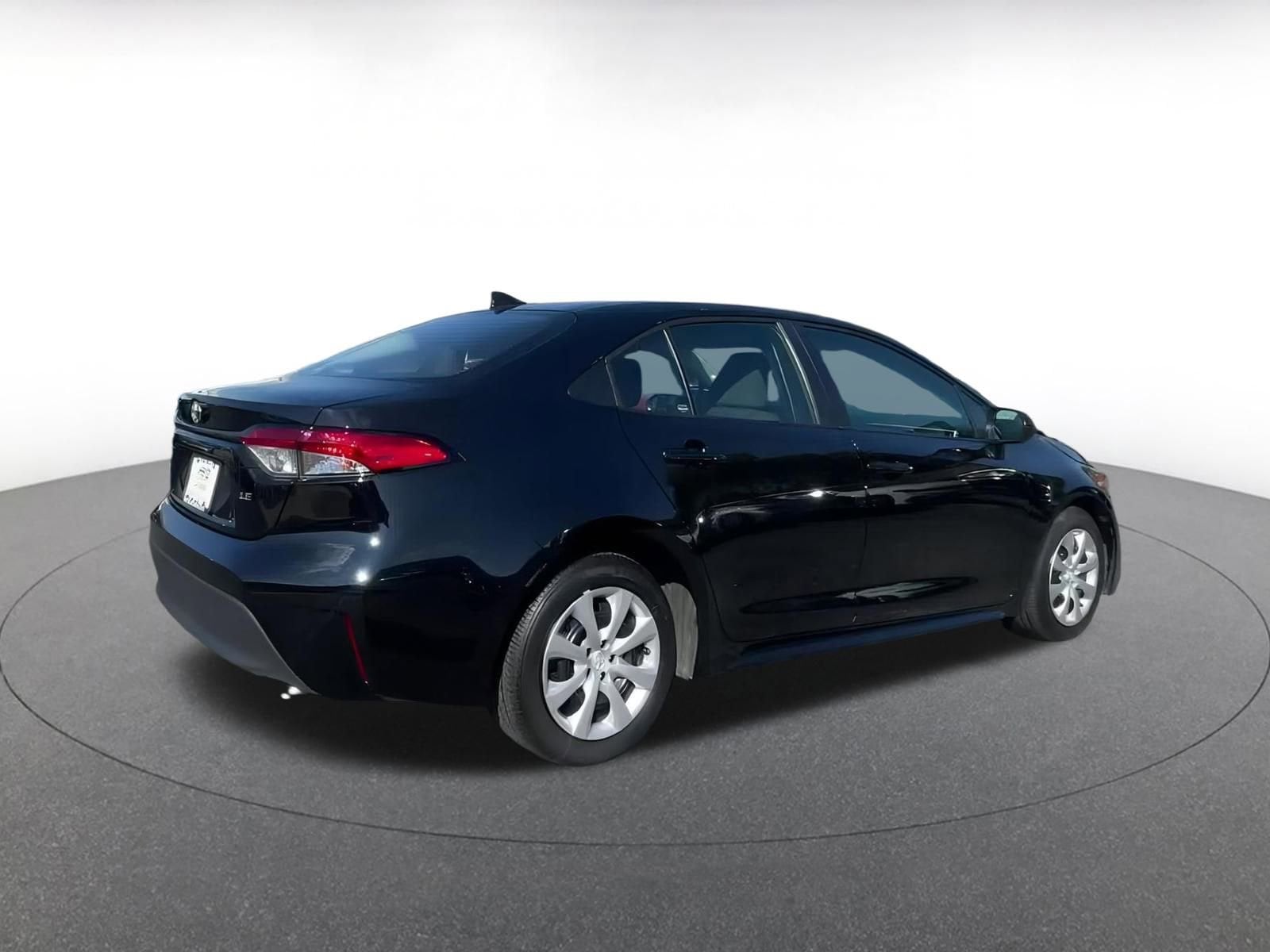 Thumbnail: 2025 Toyota Corolla - 13