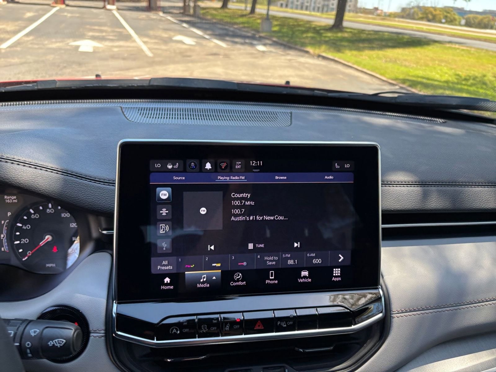 Thumbnail: 2025 Jeep Compass - 17