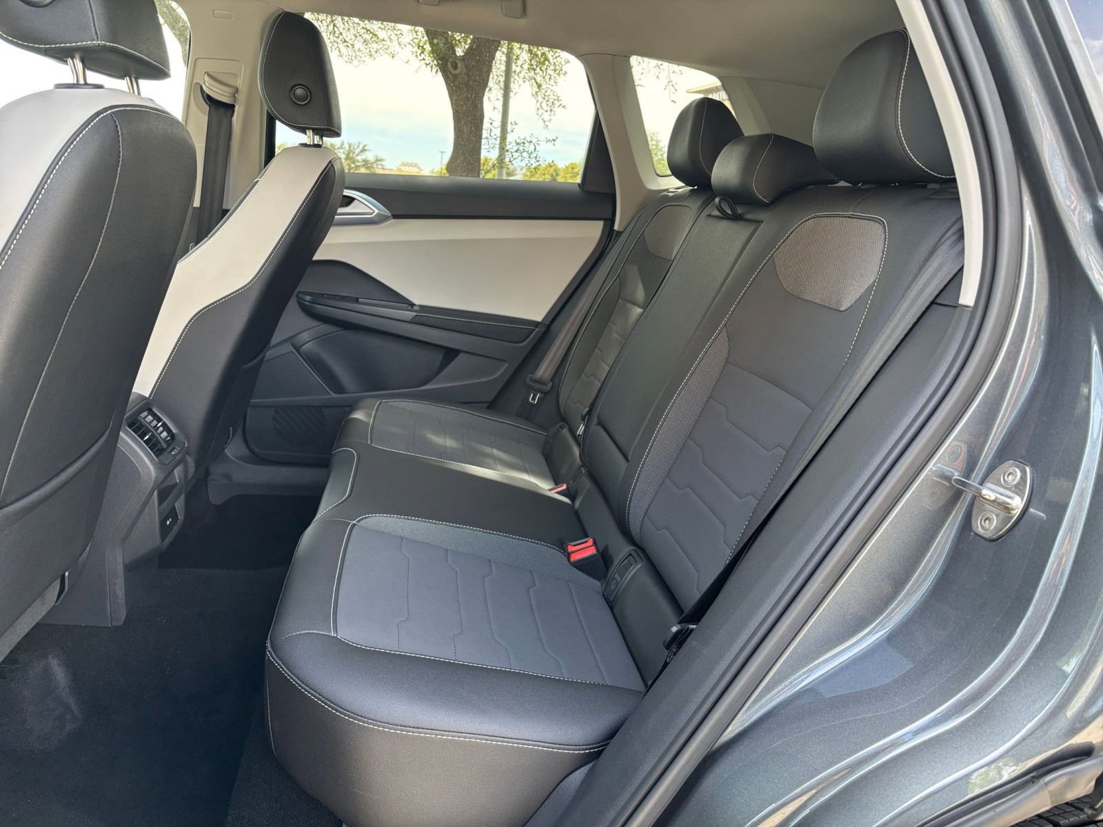 Thumbnail: 2025 Volkswagen Taos - 21