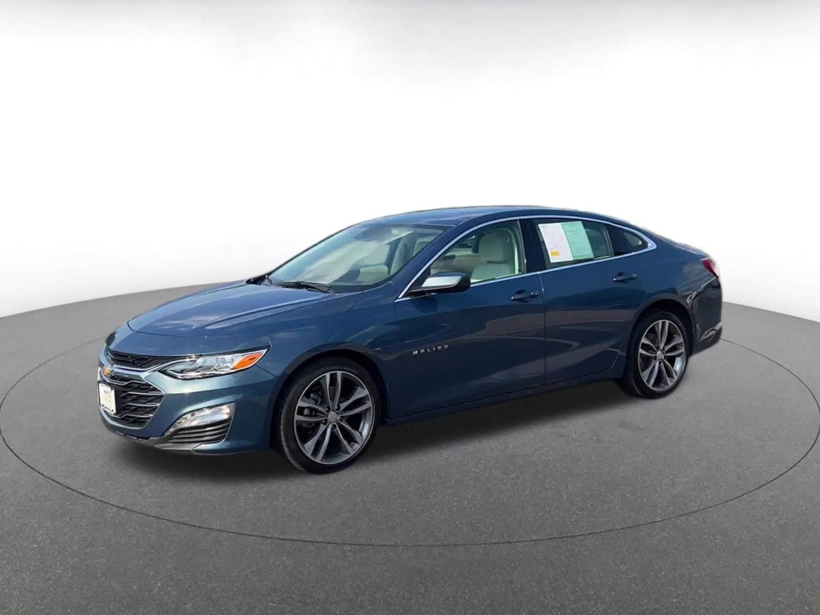 Thumbnail: 2024 Chevrolet Malibu - 6