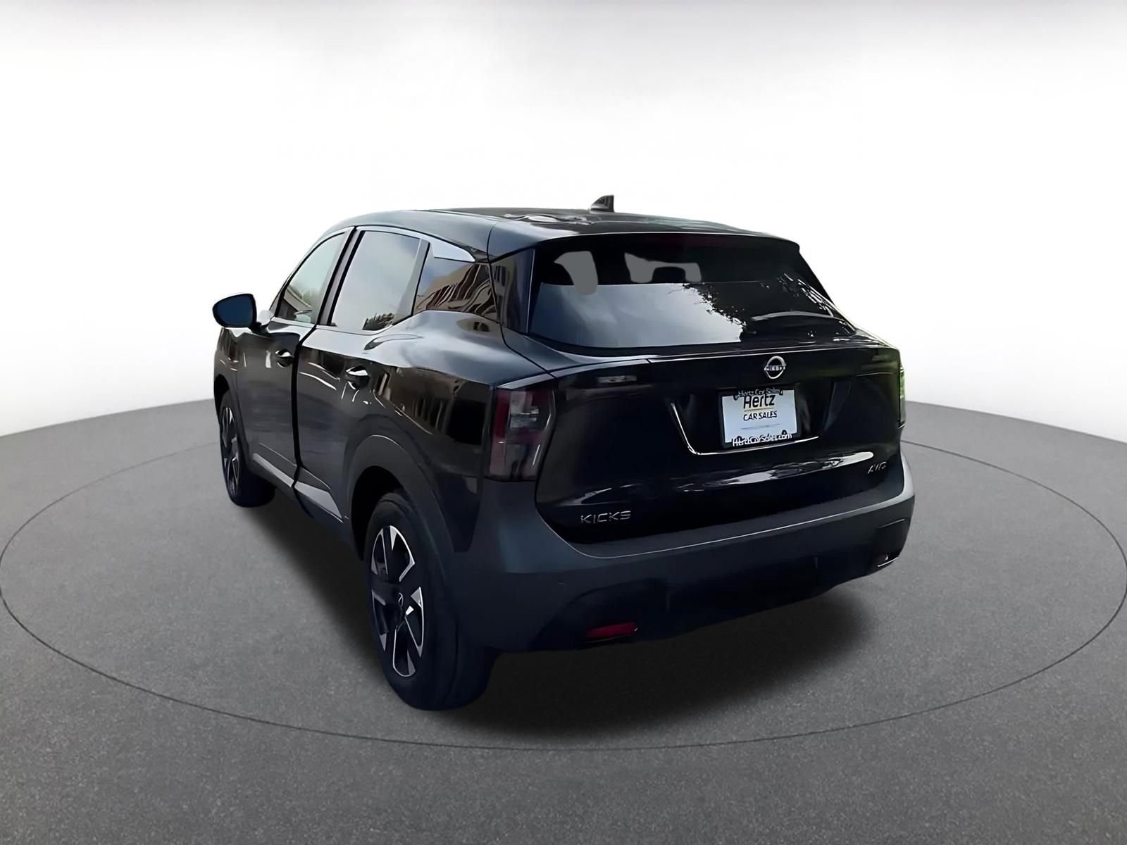 Thumbnail: 2025 Nissan Kicks - 11