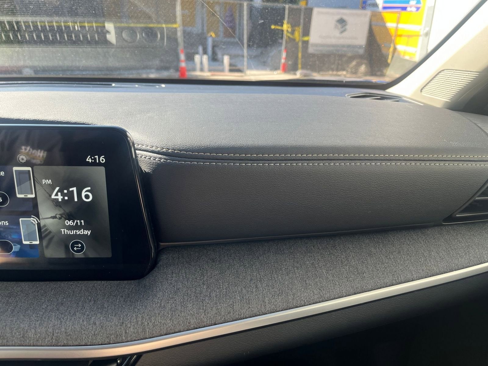 Thumbnail: 2025 Nissan Kicks - 33