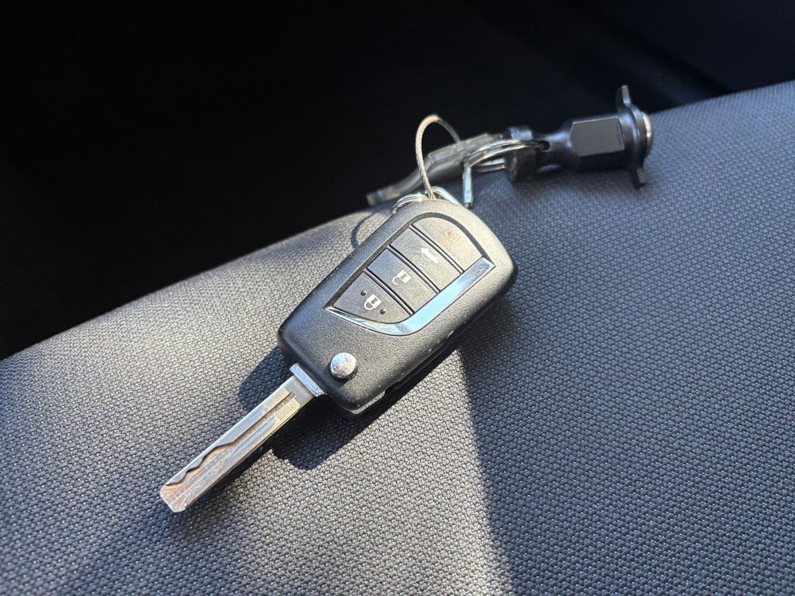 Thumbnail: 2025 Toyota Corolla - 18