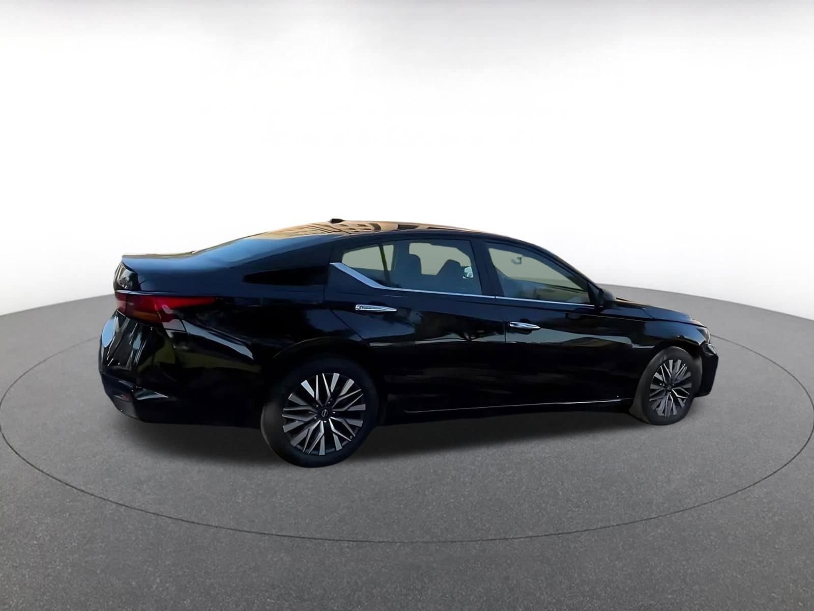 Thumbnail: 2025 Nissan Altima - 15