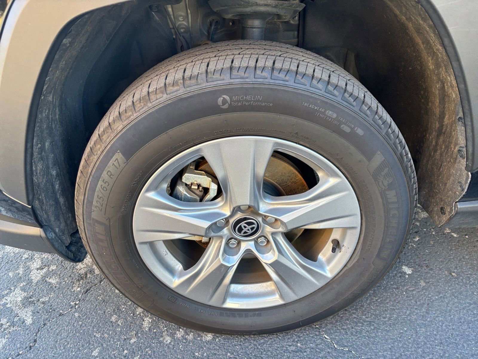 Thumbnail: 2025 Toyota RAV4 - 23