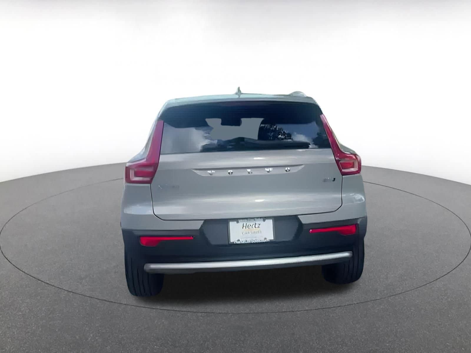 Thumbnail: 2024 Volvo XC40 - 11