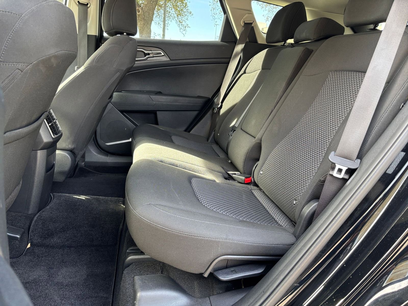 Thumbnail: 2025 Kia Sportage - 21