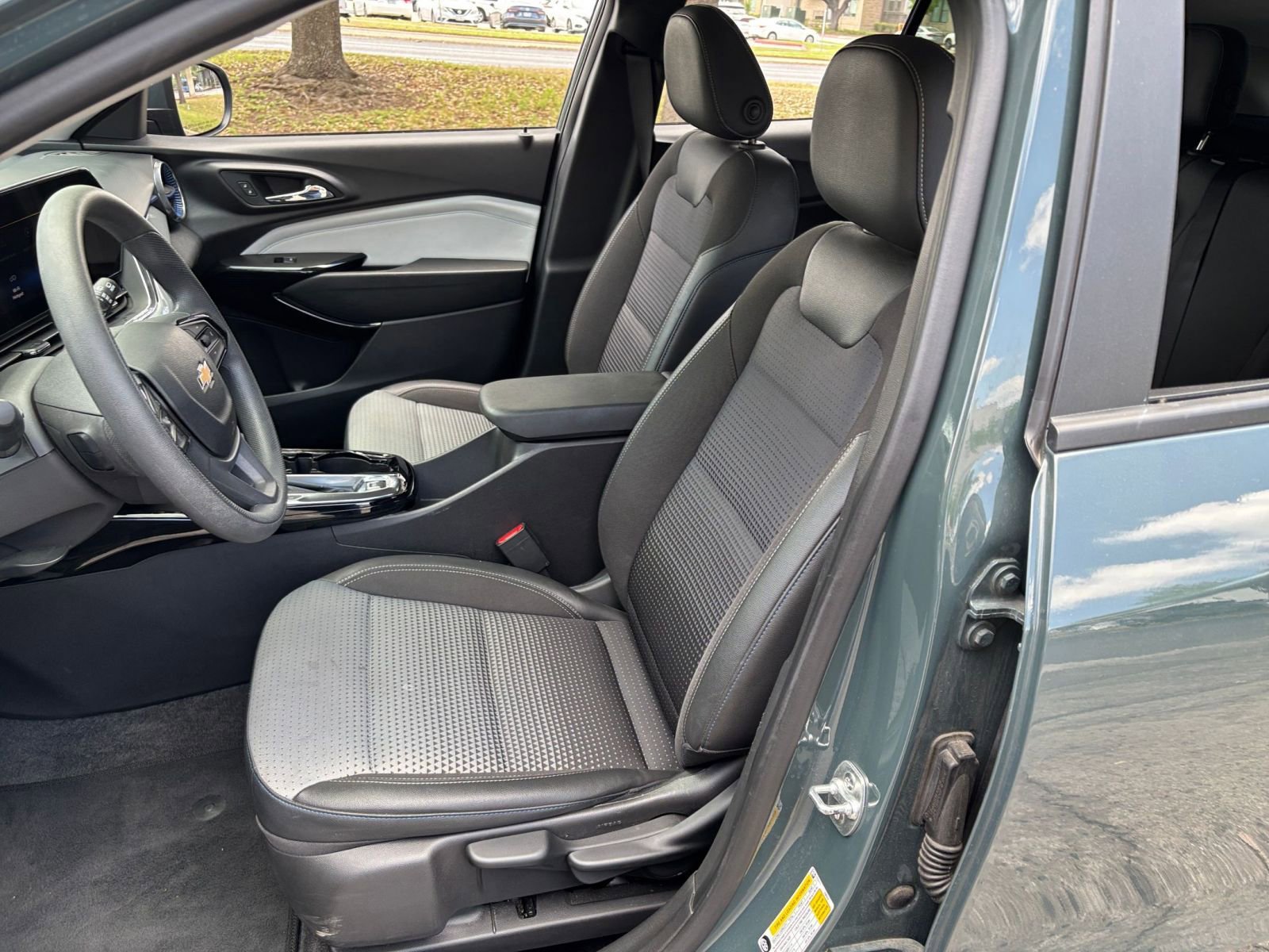 Thumbnail: 2025 Chevrolet Trax - 31