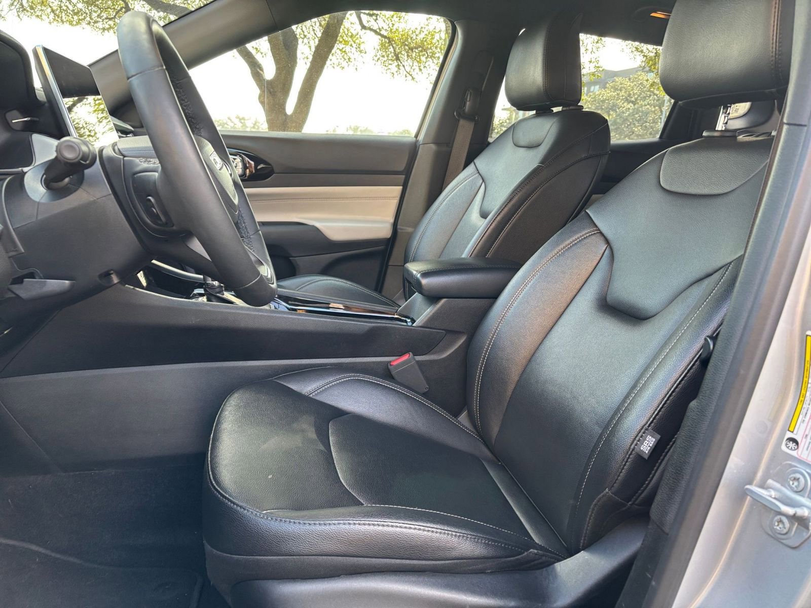 Thumbnail: 2025 Jeep Compass - 21