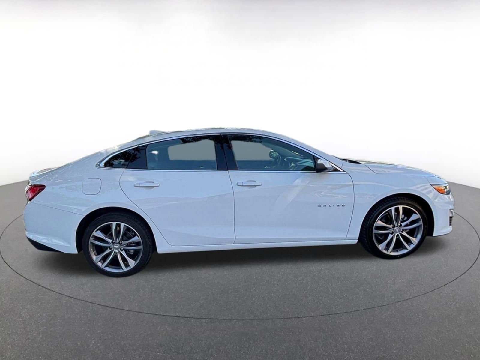 Thumbnail: 2024 Chevrolet Malibu - 15