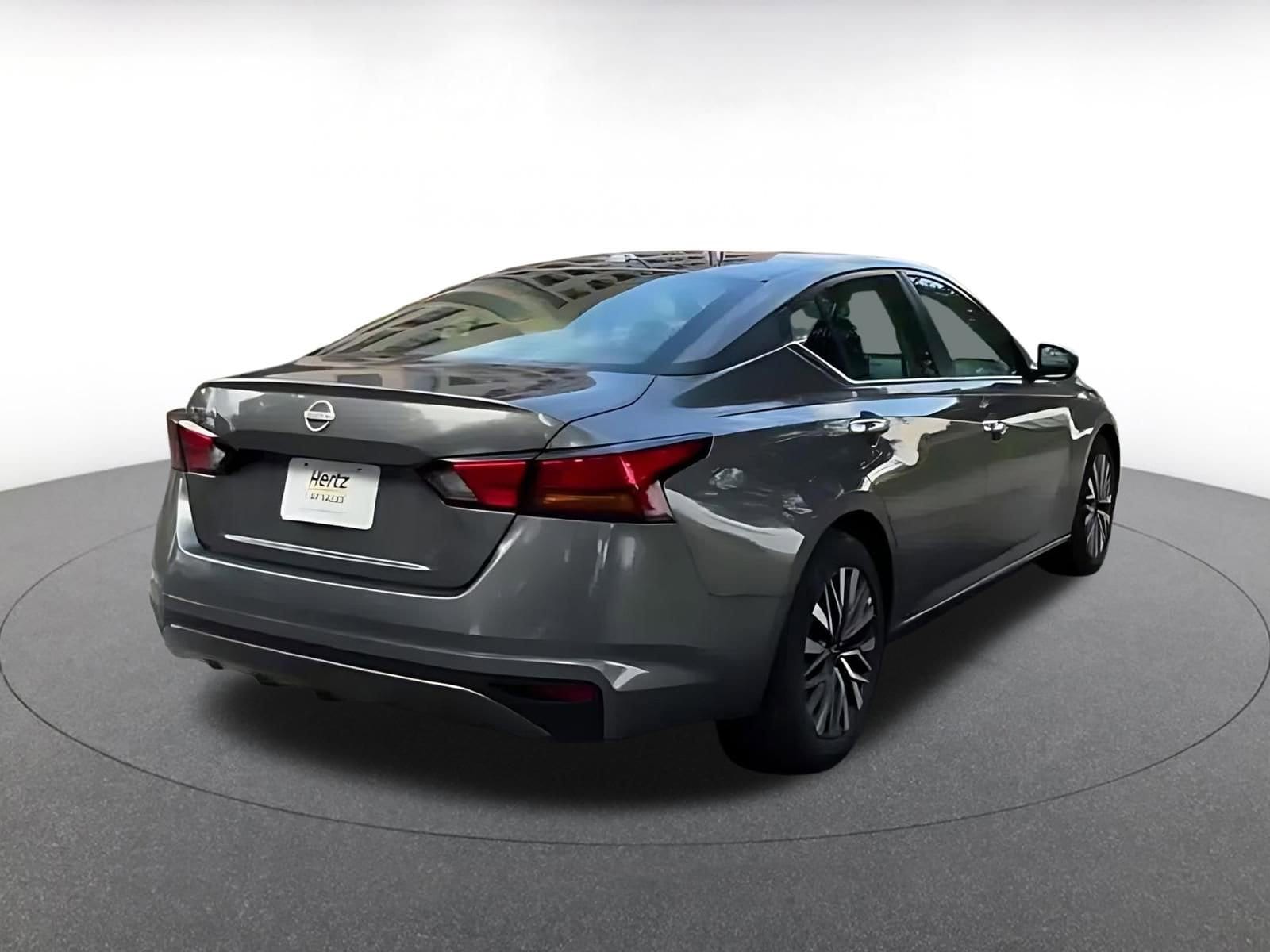 Thumbnail: 2025 Nissan Altima - 15