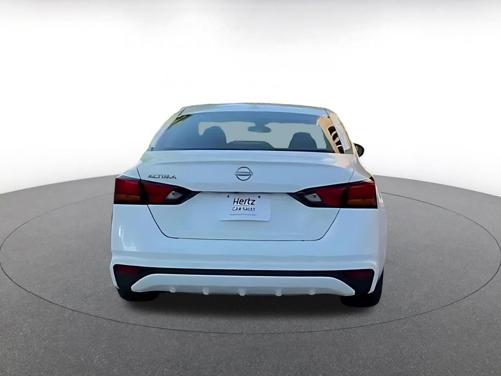 Thumbnail: 2025 Nissan Altima - 8