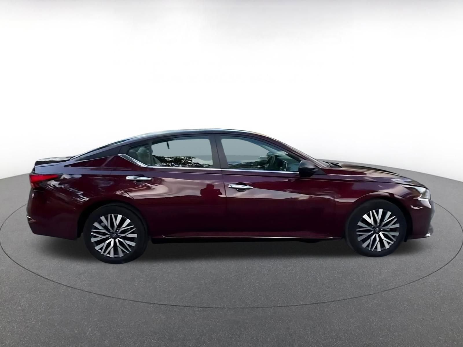 Thumbnail: 2025 Nissan Altima - 16