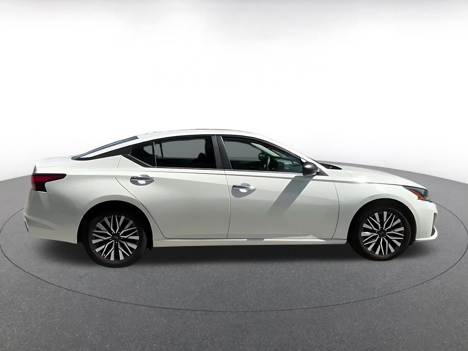 Thumbnail: 2025 Nissan Altima - 16