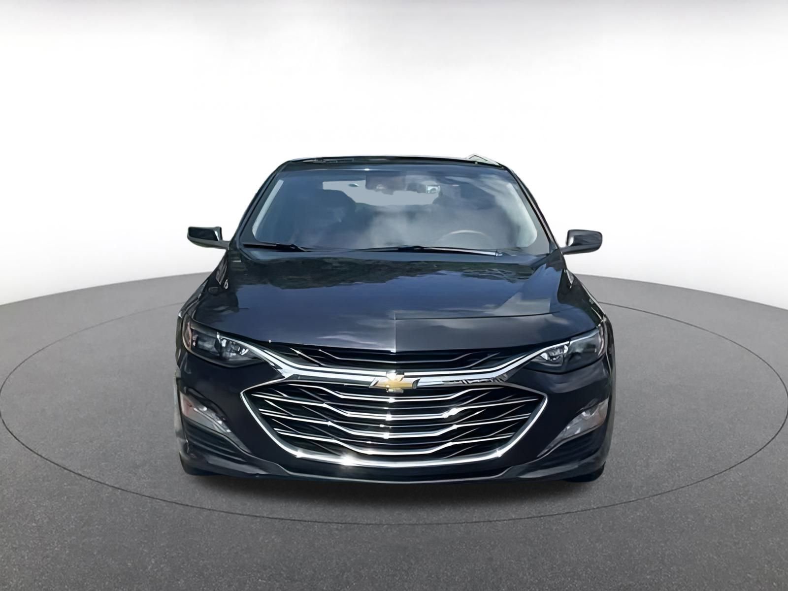 Thumbnail: 2023 Chevrolet Malibu - 3