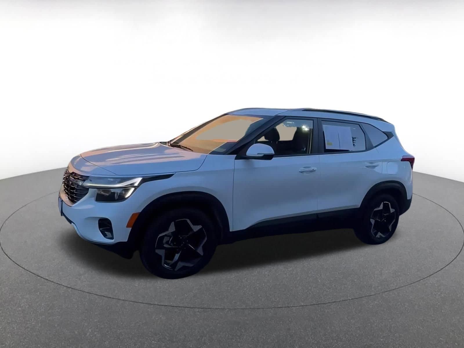 Thumbnail: 2025 Kia Seltos - 7