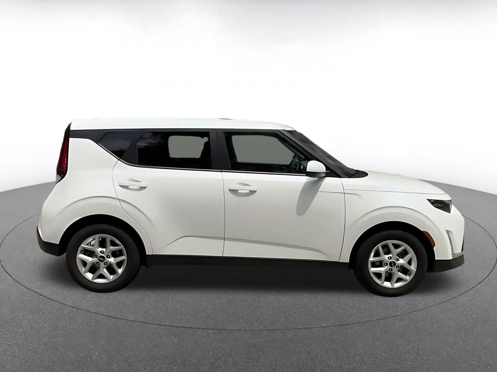Thumbnail: 2025 Kia Soul - 16