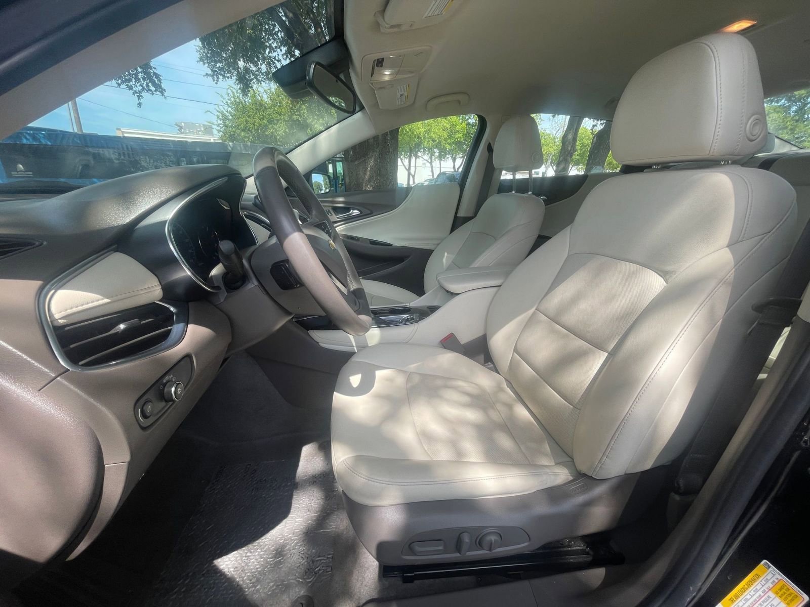 Thumbnail: 2024 Chevrolet Malibu - 21