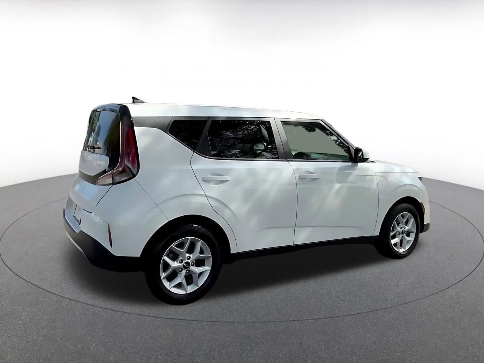 Thumbnail: 2025 Kia Soul - 15
