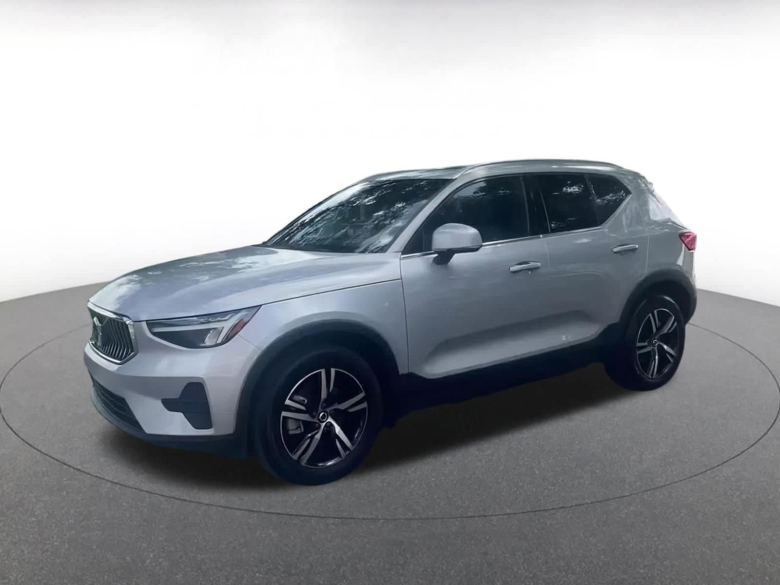 Thumbnail: 2024 Volvo XC40 - 6