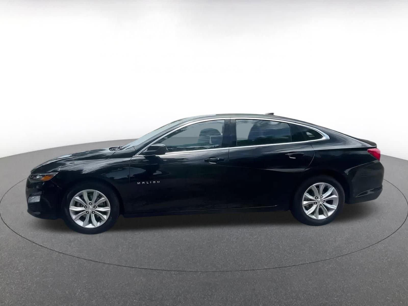 Thumbnail: 2024 Chevrolet Malibu - 7