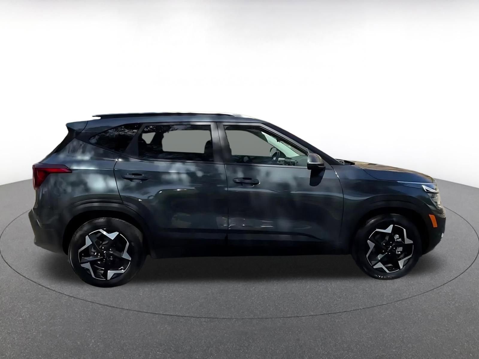 Thumbnail: 2025 Kia Seltos - 16