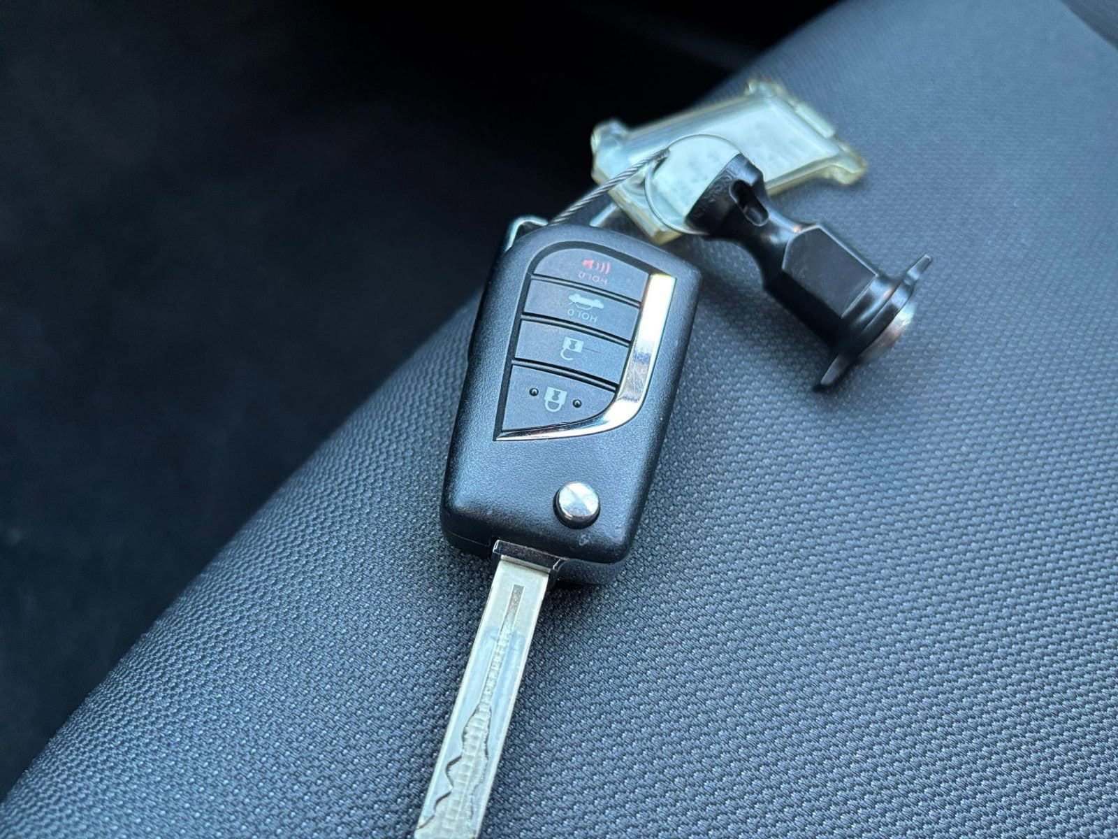 Thumbnail: 2025 Toyota Corolla - 18