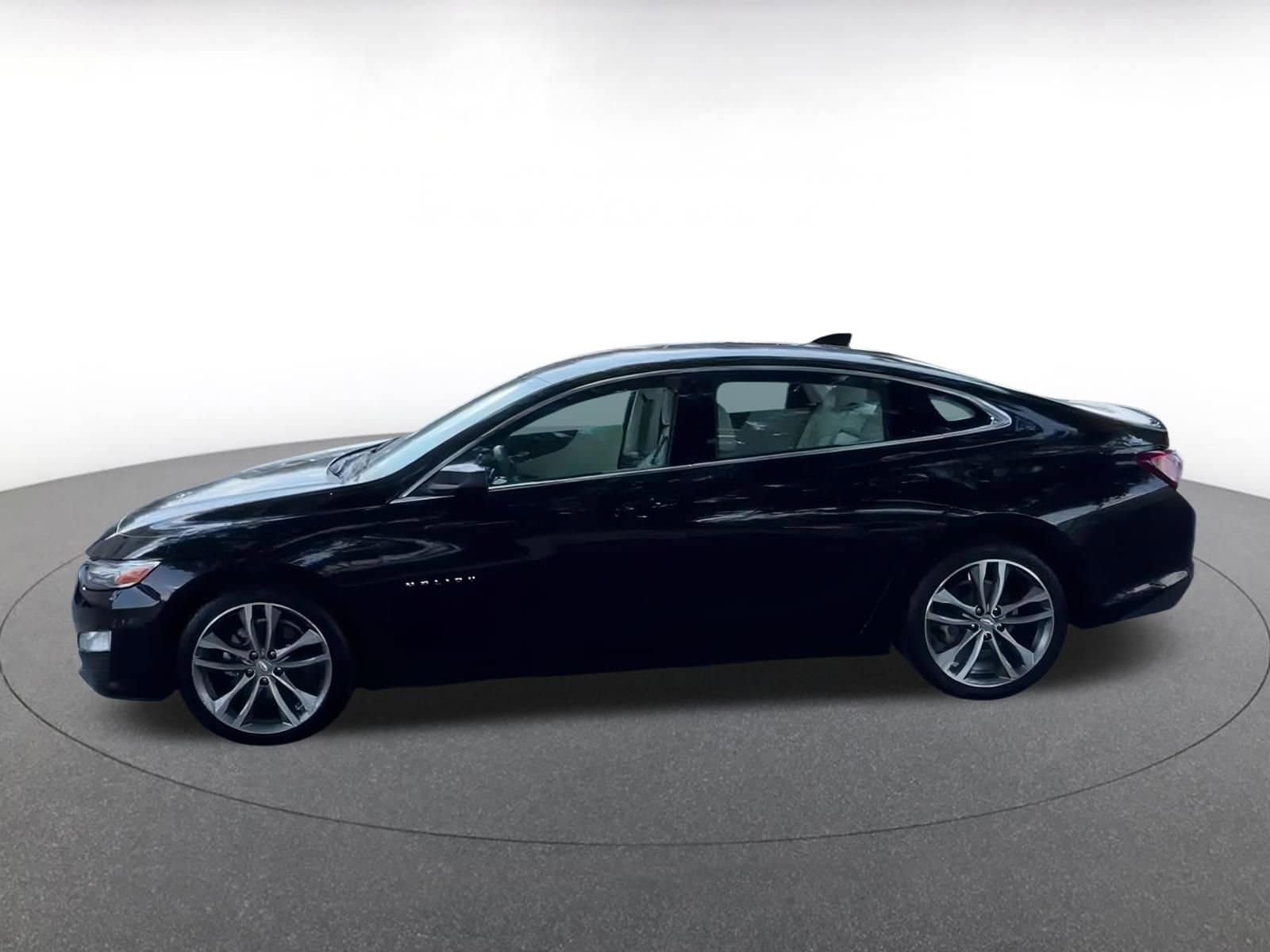 Thumbnail: 2024 Chevrolet Malibu - 10