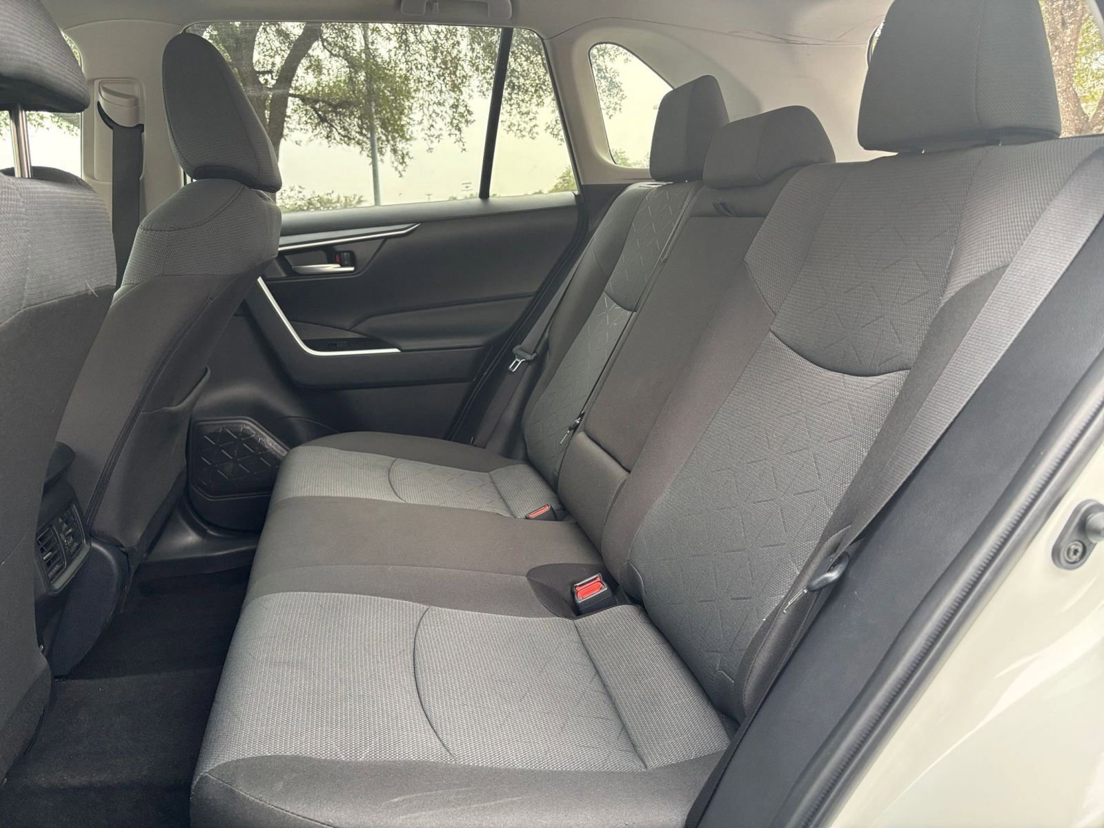 Thumbnail: 2025 Toyota RAV4 - 20