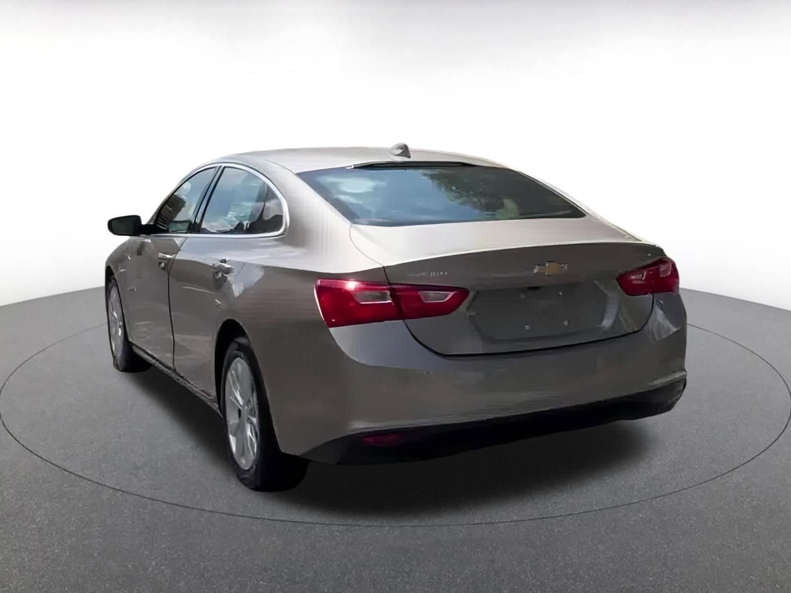 Thumbnail: 2024 Chevrolet Malibu - 11
