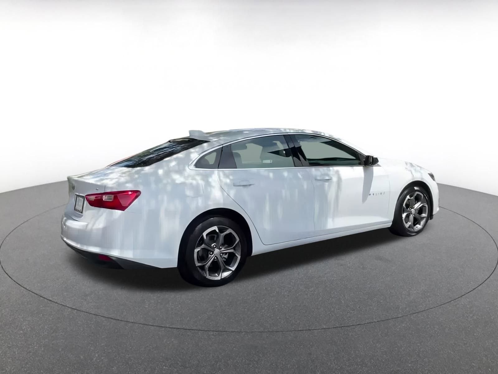 Thumbnail: 2024 Chevrolet Malibu - 15