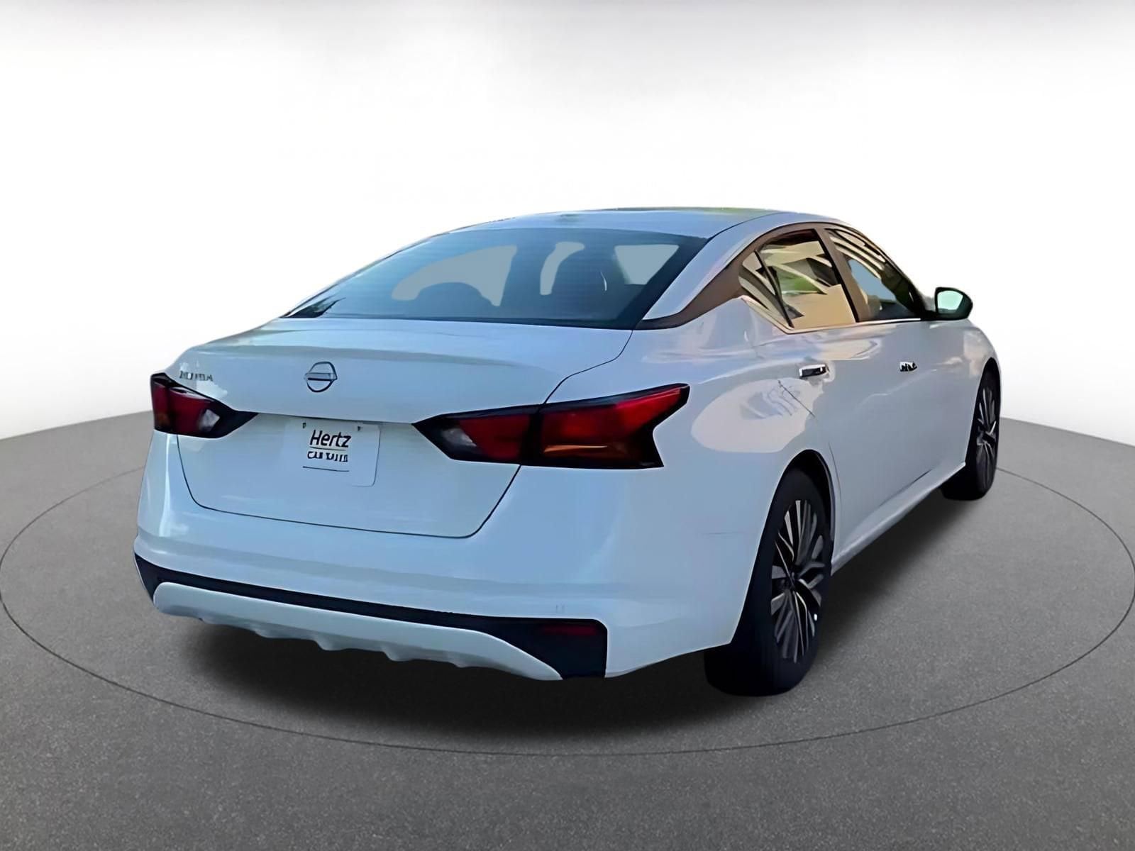 Thumbnail: 2025 Nissan Altima - 15