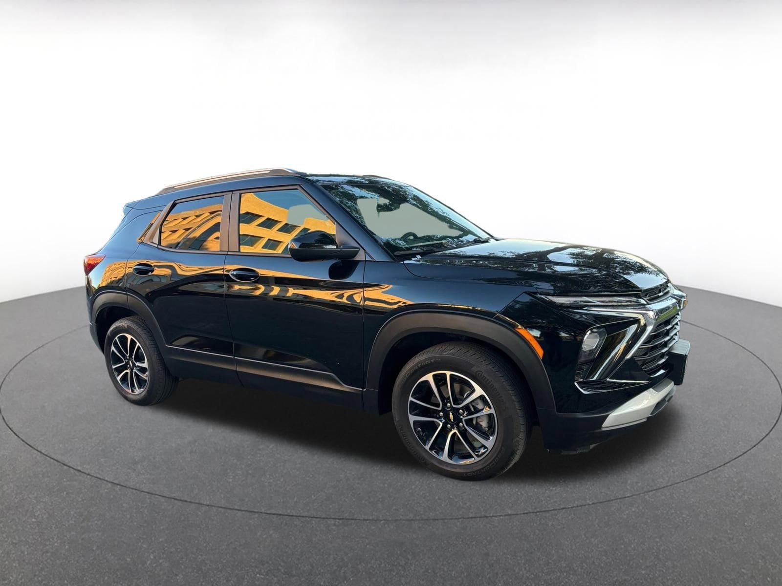 Thumbnail: 2025 Chevrolet TrailBlazer - 1