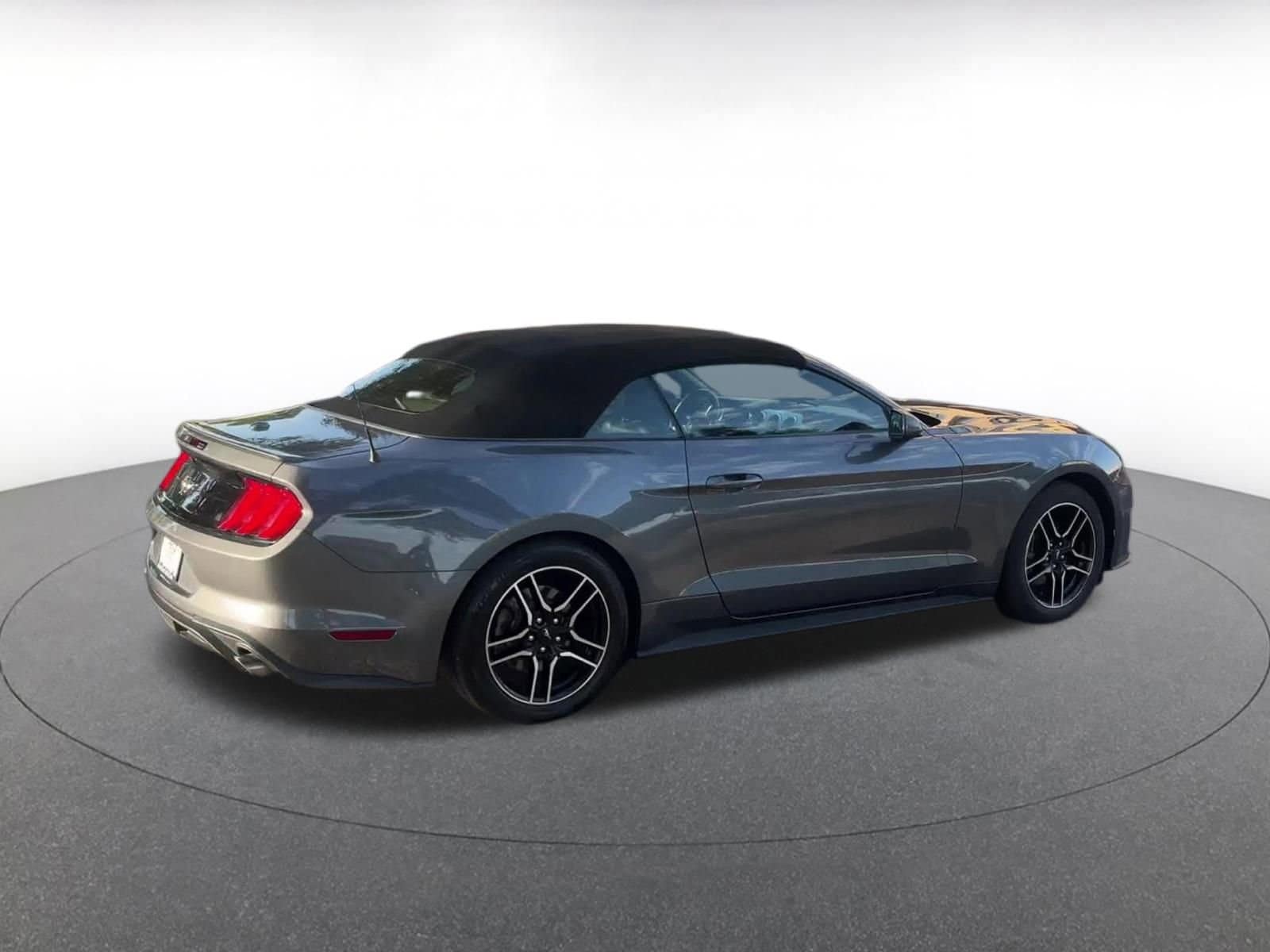 2023 Ford Mustang  13