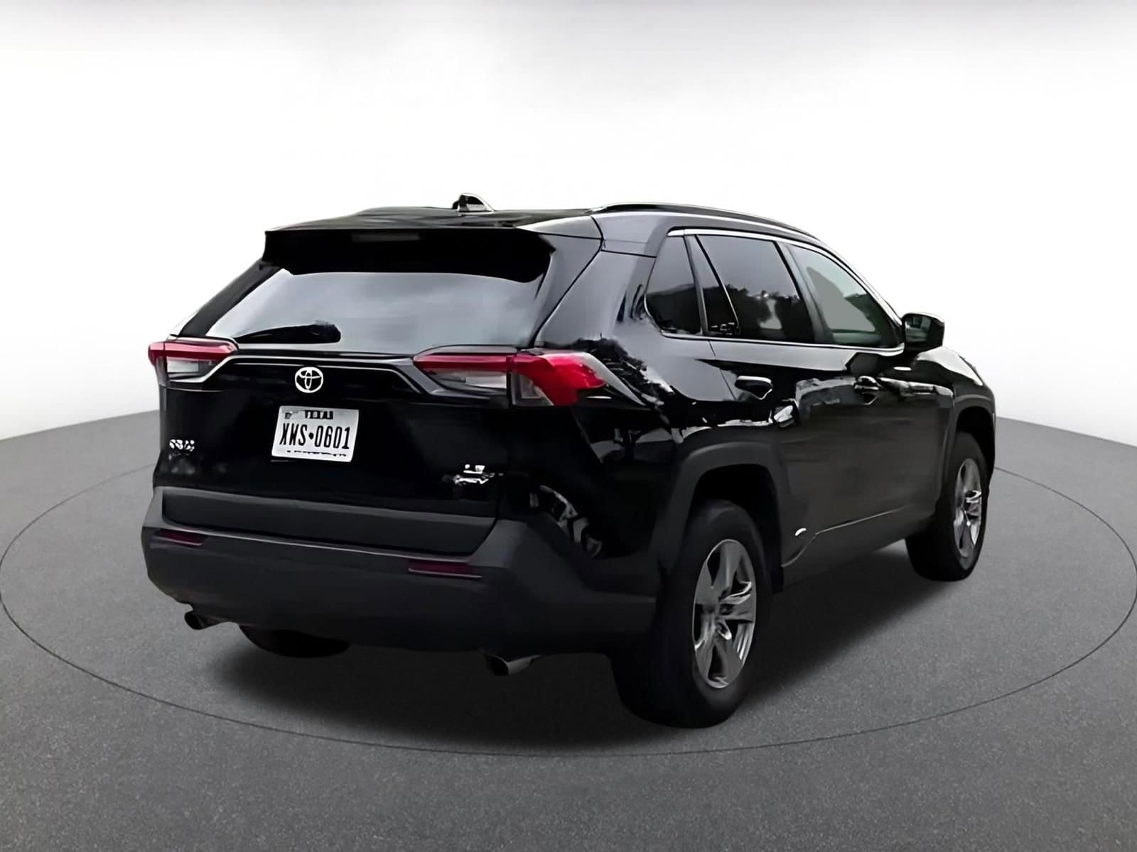 Thumbnail: 2025 Toyota RAV4 - 12