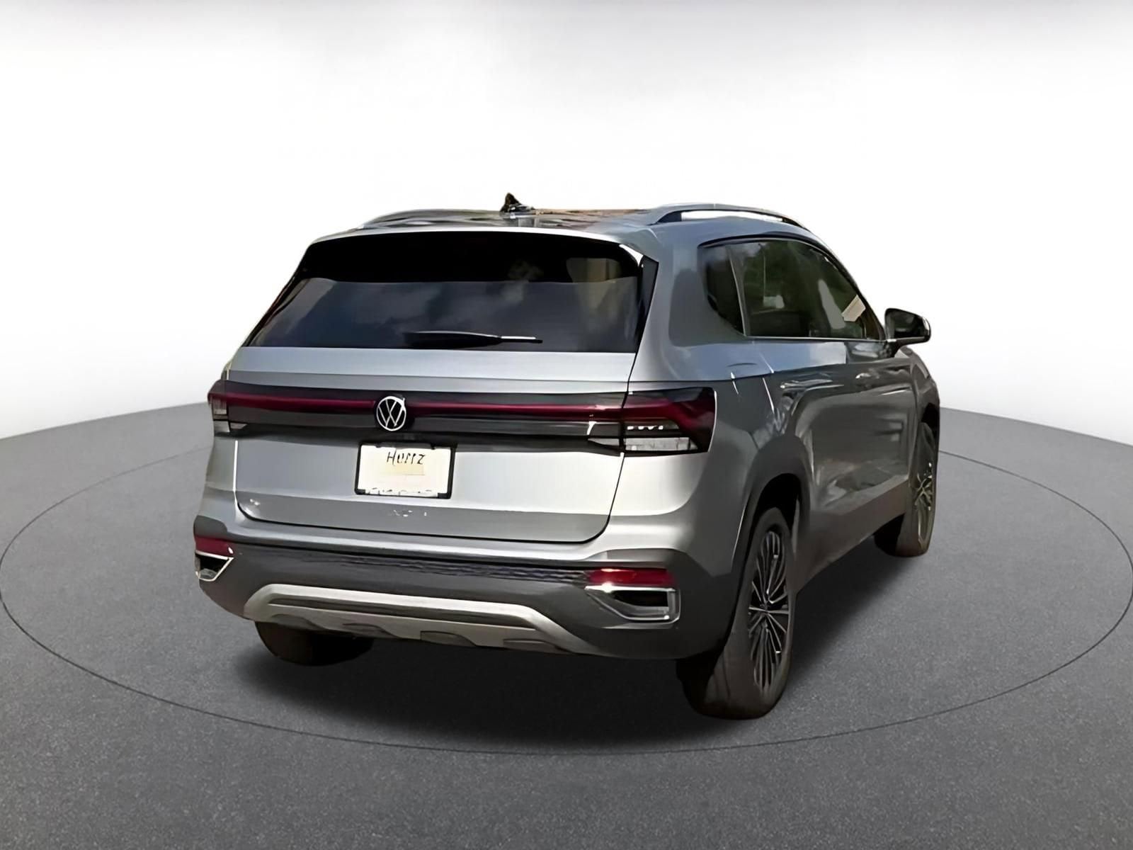 Thumbnail: 2025 Volkswagen Taos - 15
